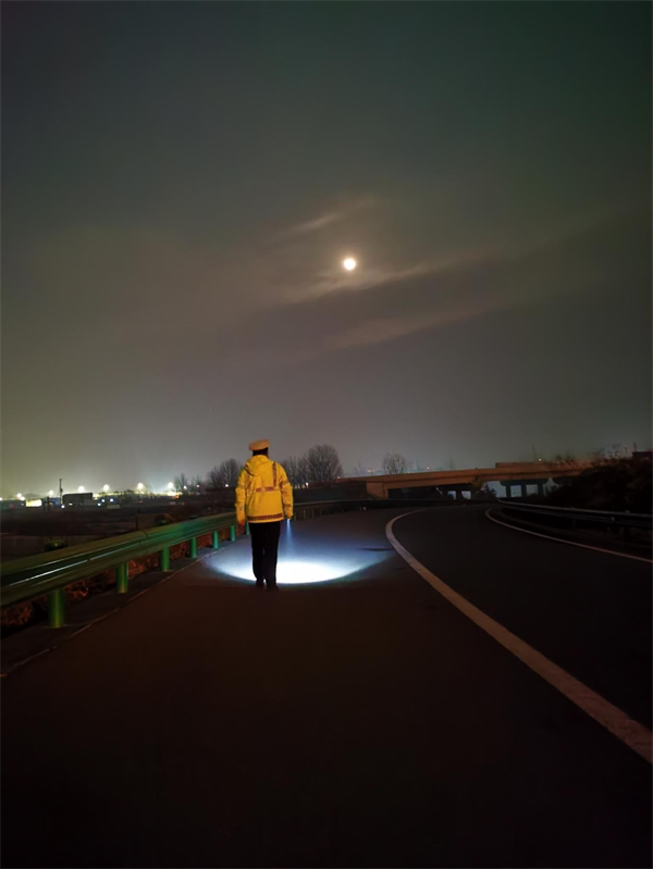 “疫”線(xiàn)十二時(shí)辰 集結(jié)了他們最好的樣子_fororder_圖片8